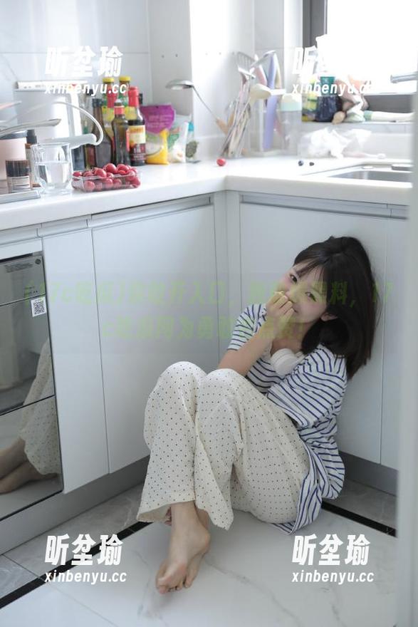 17c吃瓜 你敢开入口,我敢爆黑料,17c吃瓜网为勇敢者点赞!