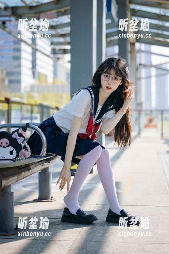 51吃瓜 51吃瓜视频:今天的瓜又裂开了,根本停不下来啊!