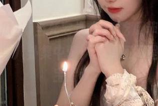 “当死宅遇上51吃瓜苹果版，网址变身八卦集中营！”谁还不是个好奇宝宝呢？