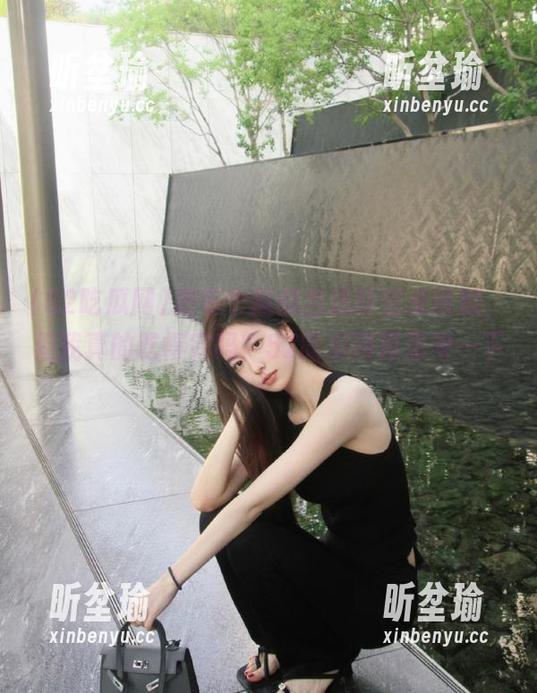 52吃瓜网 把每个瓜都当成珍宝来收藏,但我真的吃得完吗?52吃瓜网再思考一下!