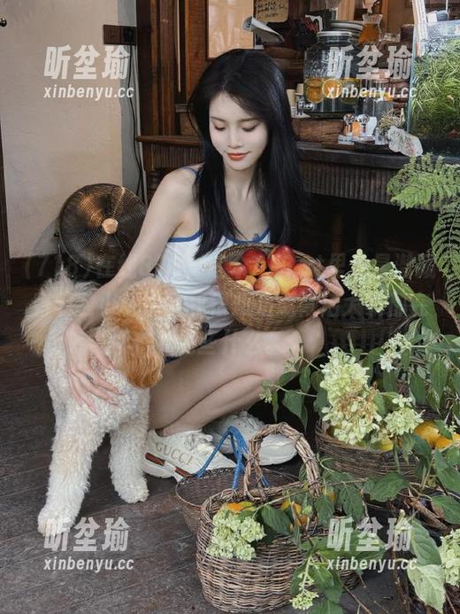 718 在线818,这个718.st里总是潜藏着无数小秘密,我很想知道背后大家都在说些什么。
