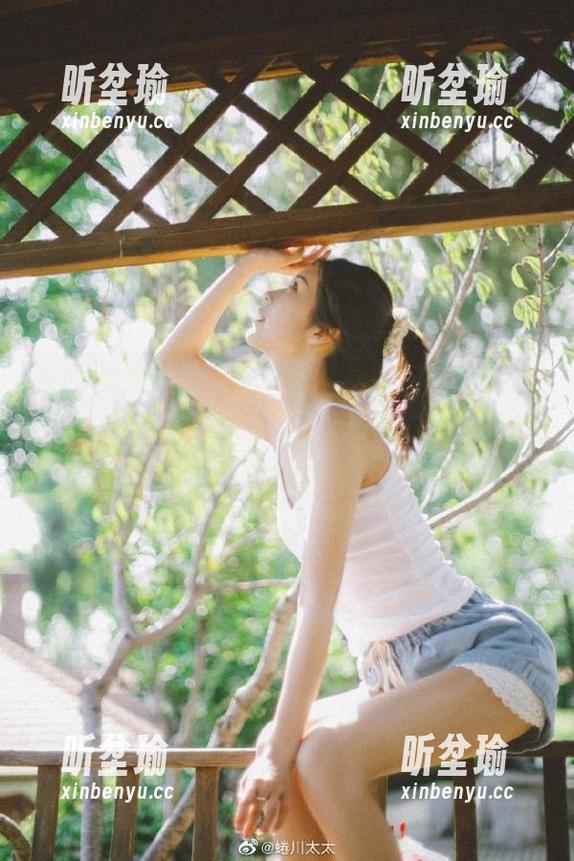 91免费吃瓜 当“91免费吃瓜”网站成了我的情感寄托,一波三折的故事等着我去追!