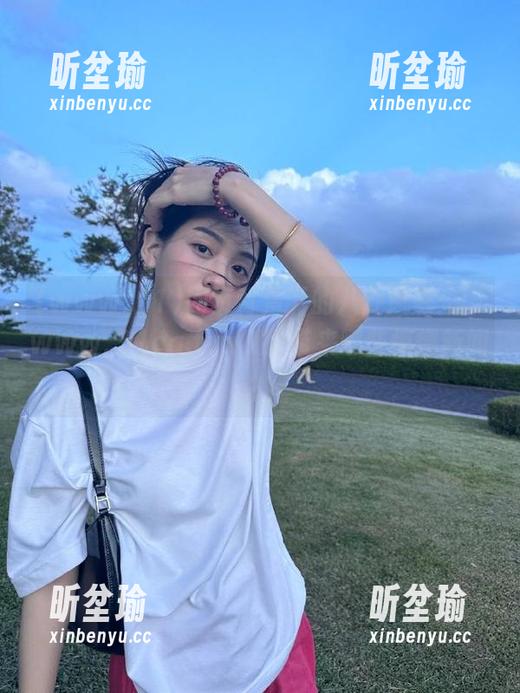 www..51 网页背景下的八卦风暴:‘www..51cg.fun’又带来哪些惊爆新闻?