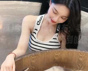 今日吃瓜51发布：老虎菜的口味之奇，绝对让你意想不到的惊喜！