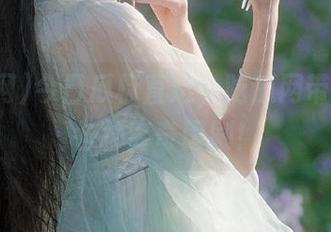 今日瓜标直达，吃瓜网带你领略各种离奇闹剧！