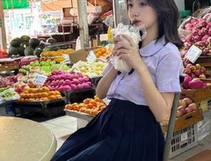 吃瓜视频大全官网：瓜子碎了一地，快来一边看一边捡！