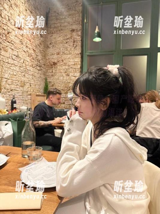 国产吃瓜 吃瓜的正确姿势:国产吃瓜,让你永不迷路于娱乐的海洋!