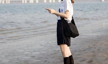 每日黑料app：一边吃瓜一边抖，被黑怕不怕？