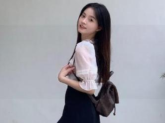 黑料正能量index官网让我对人生又有了新的理解，衣食无忧也得有块乐子！