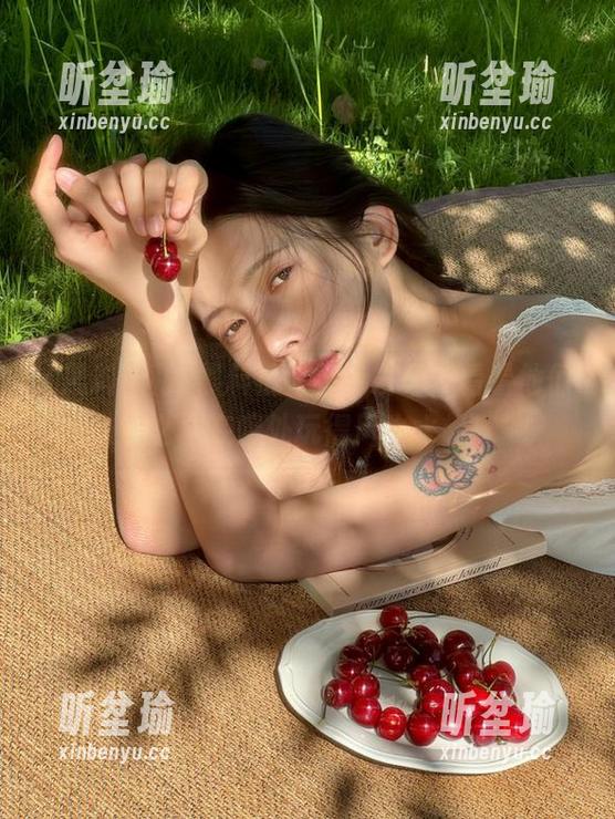 黑料福利终于发布，看看他们怎么样在暗处玩得风生水起！